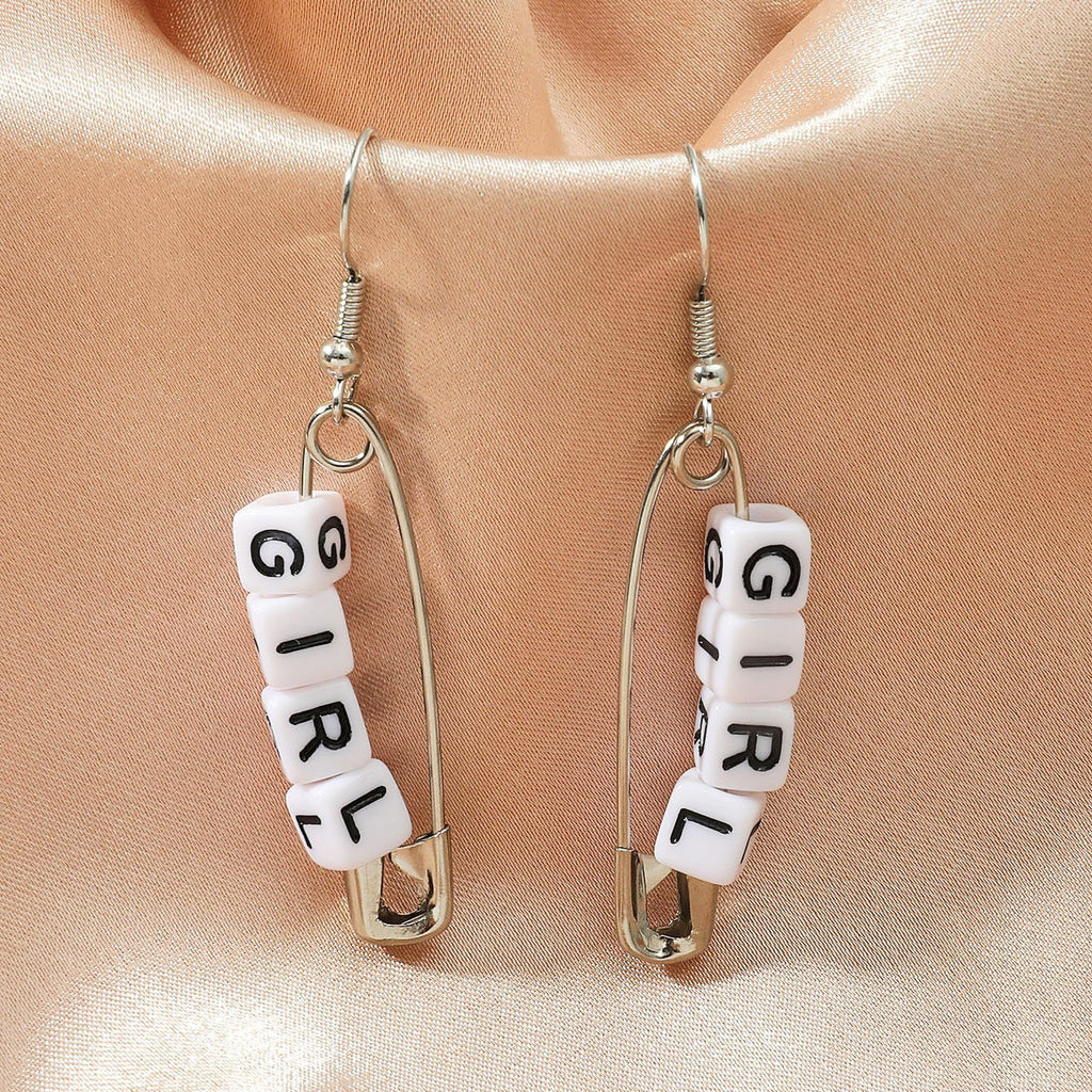 Cold Wind Inspired Personalized Pin Necklace Paper Clip Clavicle Chain Pair