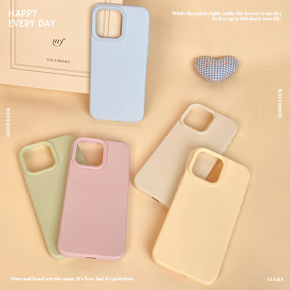 iPhone 17/15 Pro Silicone Case - Solid Color Skin Feel Shockproof