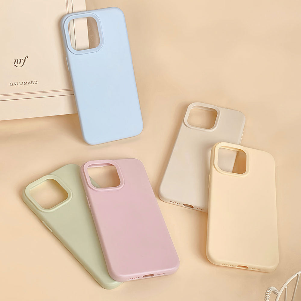 iPhone 17/15 Pro Silicone Case - Solid Color Skin Feel Shockproof