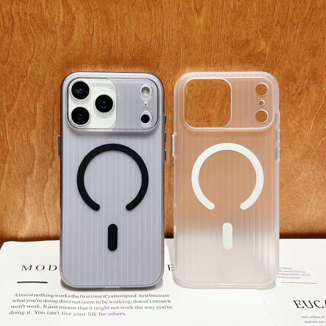 iPhone 17/16 Plus Magnetic Transparent Case - Shockproof