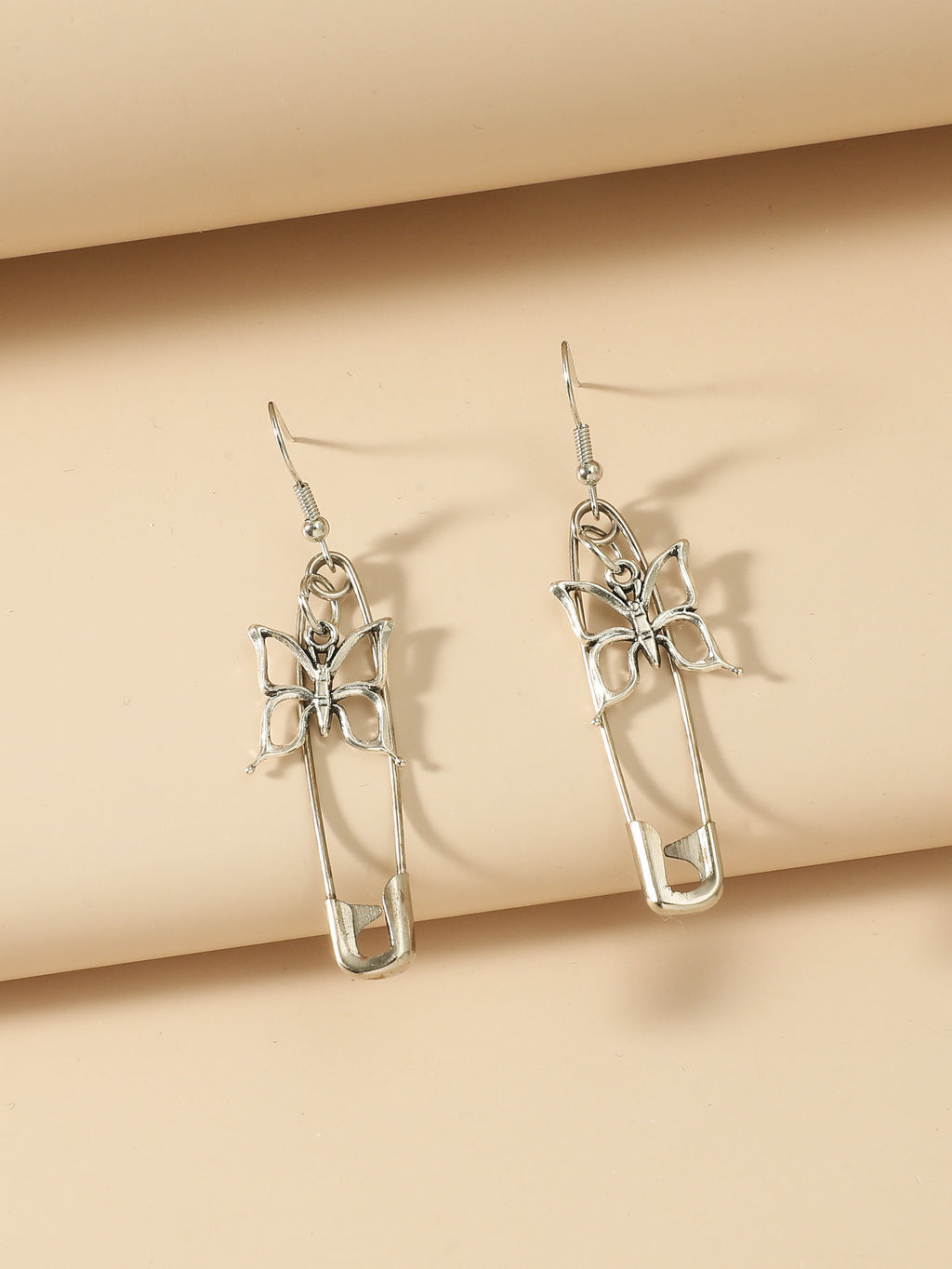 Cold Wind Inspired Personalized Pin Necklace Paper Clip Clavicle Chain Pair