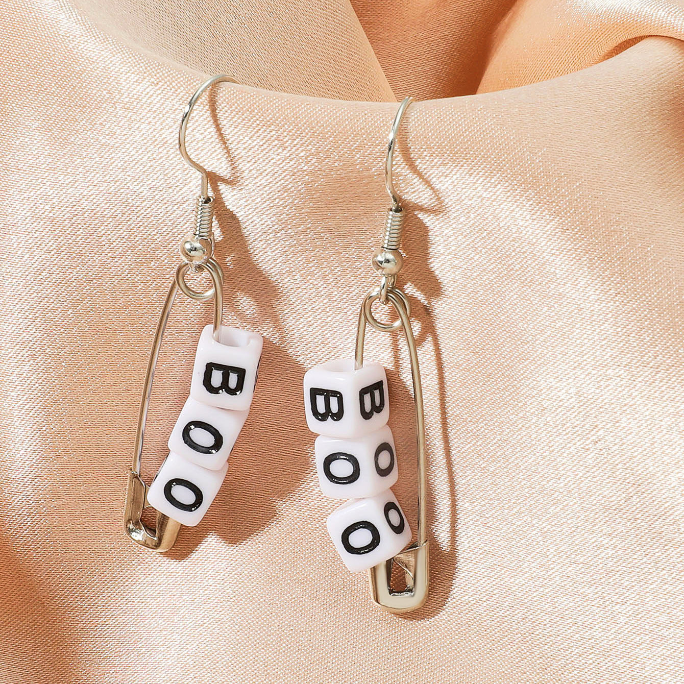 Cold Wind Inspired Personalized Pin Necklace Paper Clip Clavicle Chain Pair