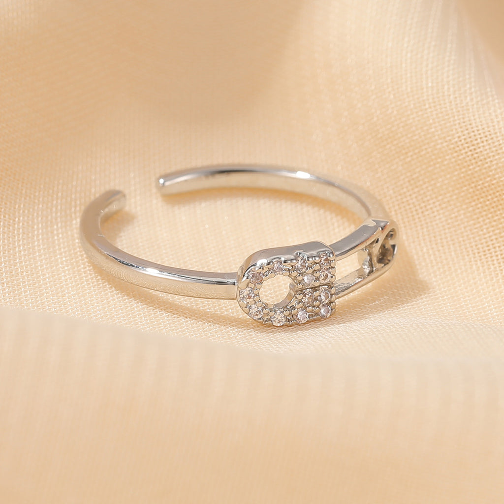 Cold Wind Inspired Personalized Pin Necklace Paper Clip Clavicle Chain Pair