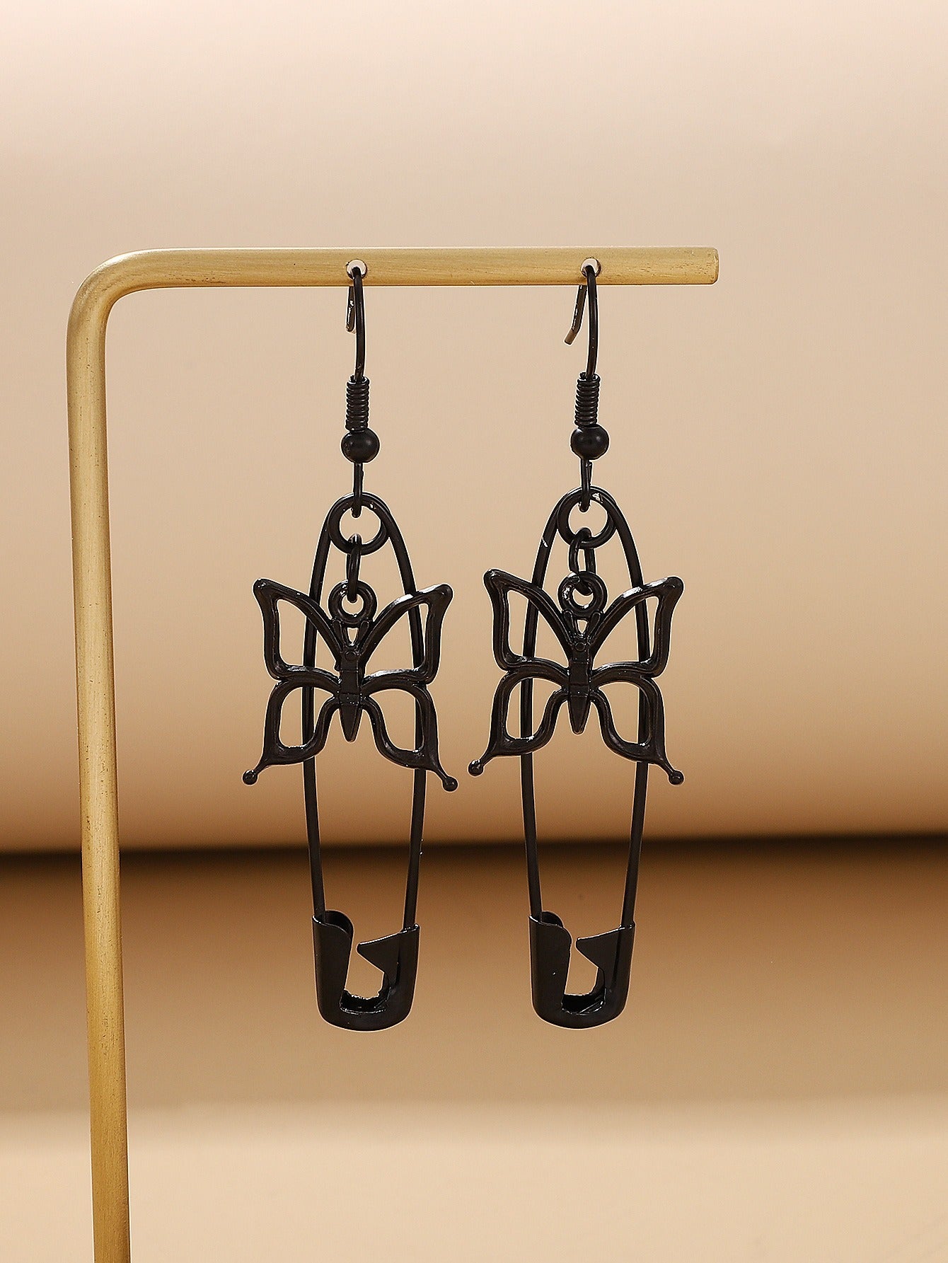 Cold Wind Inspired Personalized Pin Necklace Paper Clip Clavicle Chain Pair